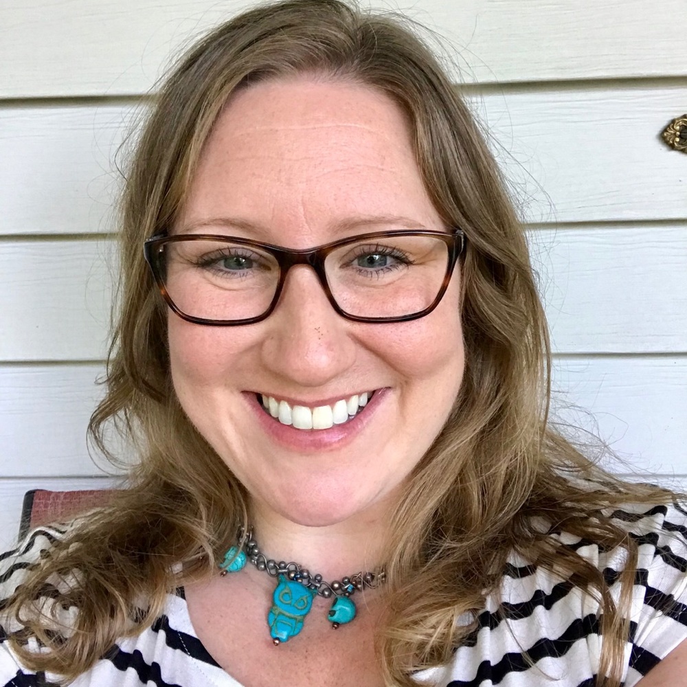 ••• Hello, I’m Tarah! •••